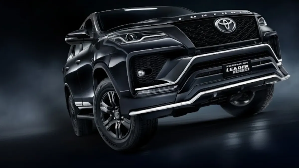 2025 Toyota Fortuner Leader Edition front design with bold grille and sporty bumper