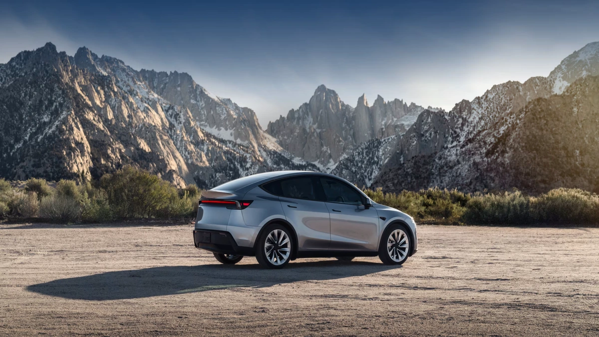 Tesla EV deliveries India – first Model Y deliveries commence in India 2025