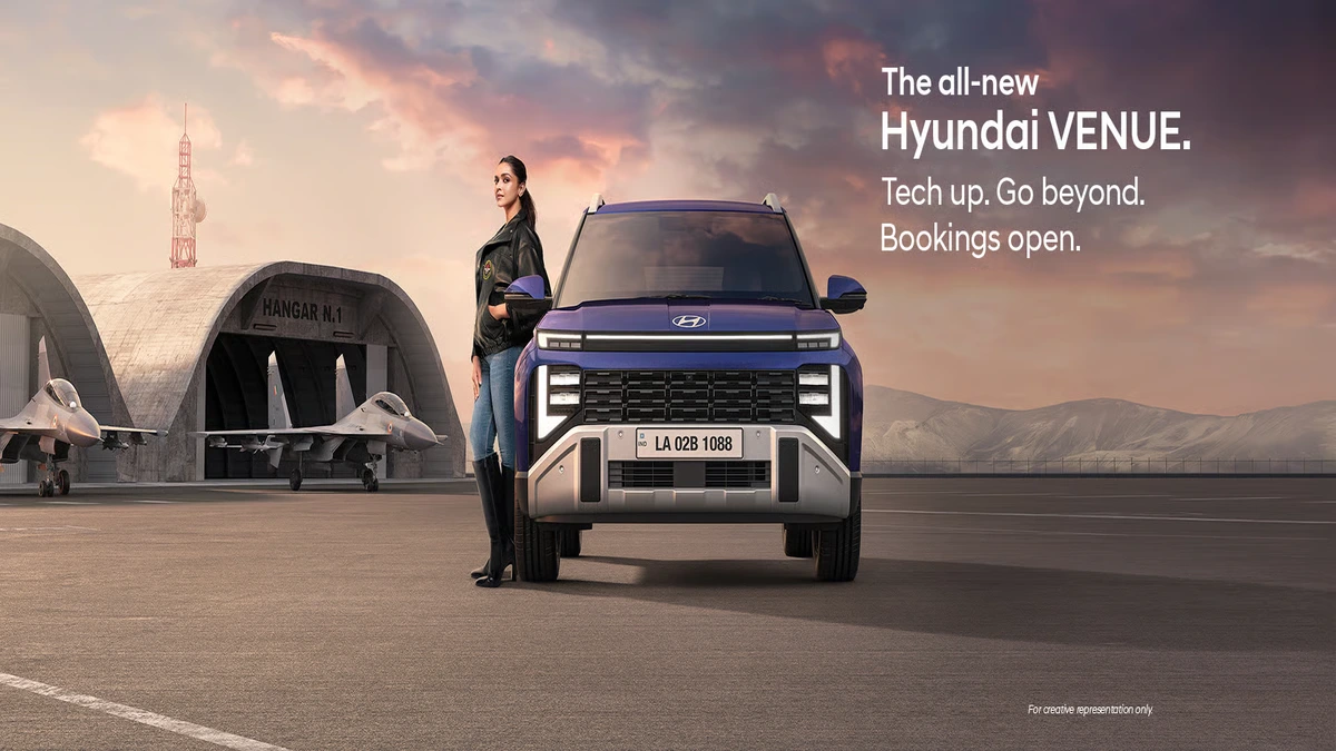 Hyundai Venue facelift India front three-quarter view showing new headlamps