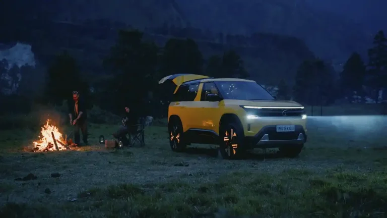 Tata Sierra – Variant-wise Features & Transmission / Powertrain Options